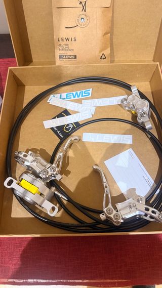 Frenos LEWIS 4 pistones