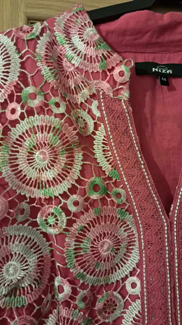 Vestido rosa talla 44, 52cm de sisa a sisa