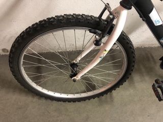 Bicicleta infantil negra