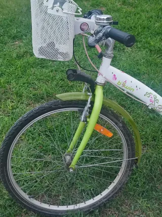Bicicleta niña Btwin con cesta