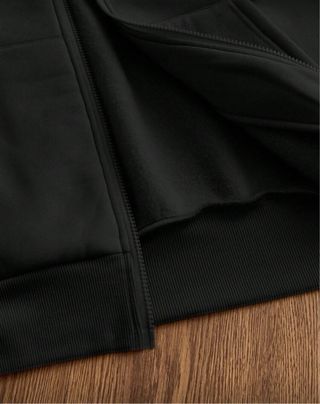 Sudadera con capucha y cremallera negra