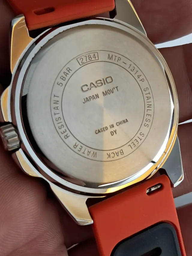 Casio Analógico Cuarzo Naranja Blanco