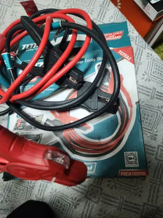 Cables de arranque TOTAL 1600 AMP
Nuevos con luces