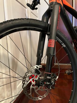 Bicicleta carbono horquilla invertida. Talla L