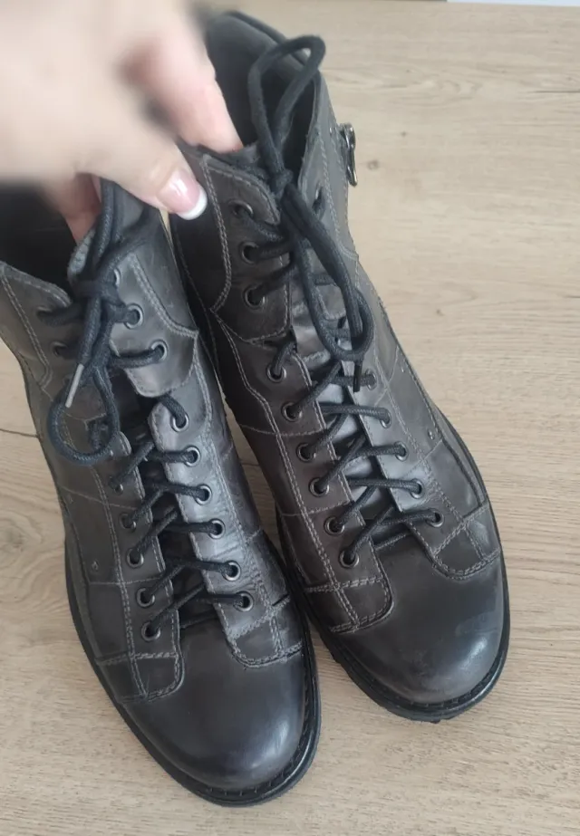 Botas de hombre. Muy rebajadas. PERFECTAS 