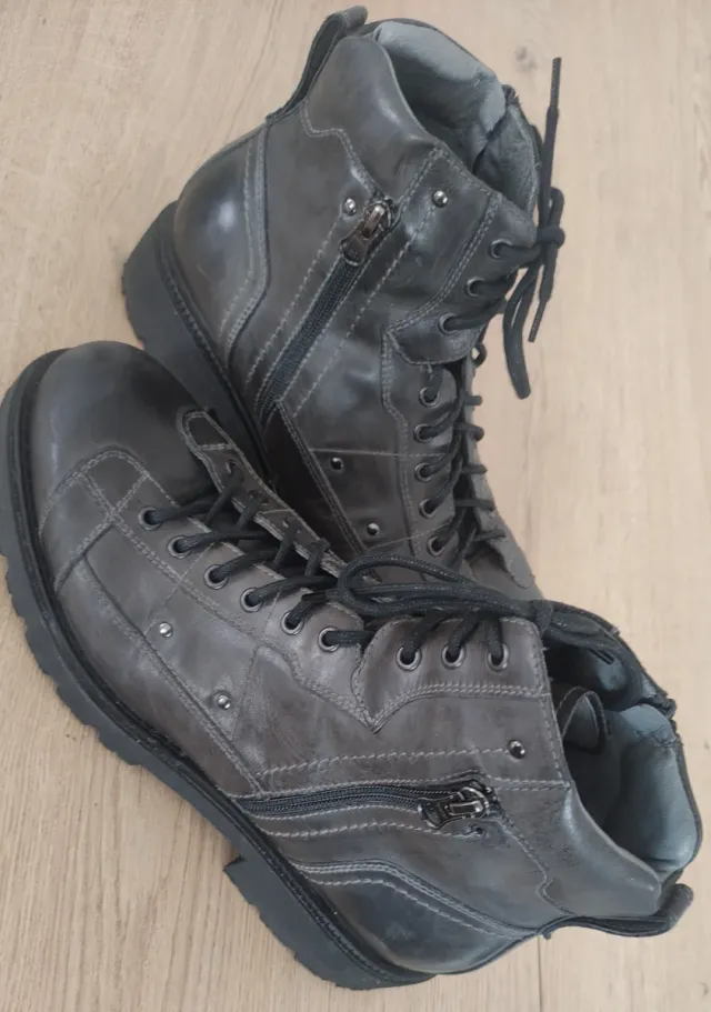Botas de hombre. Muy rebajadas. PERFECTAS 