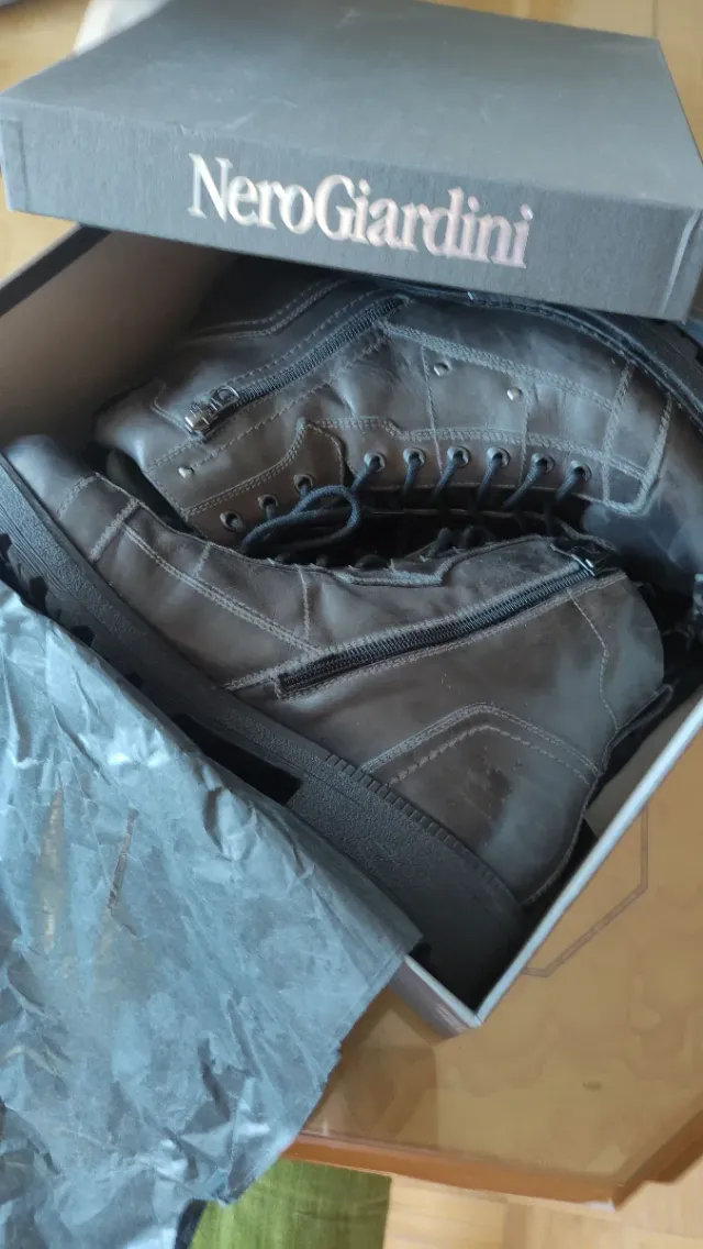 Botas de hombre. Muy rebajadas. PERFECTAS 