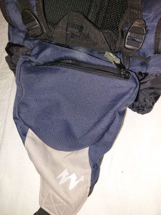 Mochila Quechua Beige y Azul