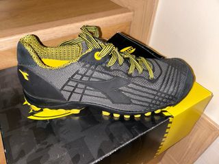 Botas Diadora Utility Negras y Amarillas