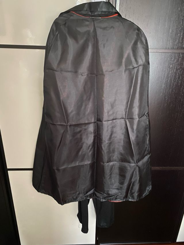 Traje de Feiticeiro Preto e Vermelho