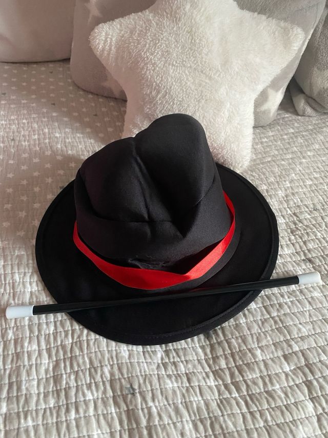 Traje de Feiticeiro Preto e Vermelho