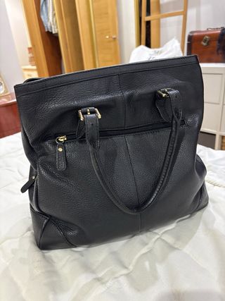 Bolso de piel negro