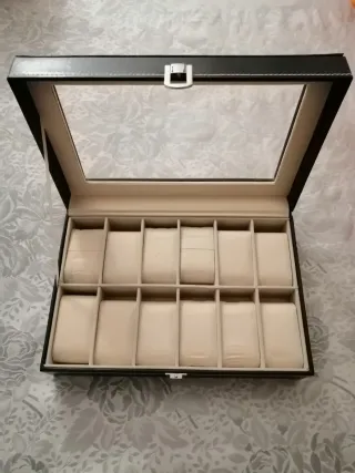Porta orologi con coperchio trasparente
