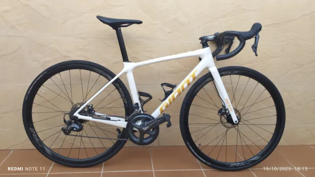 Bicicleta carbono disco con potenciómetro ultegra