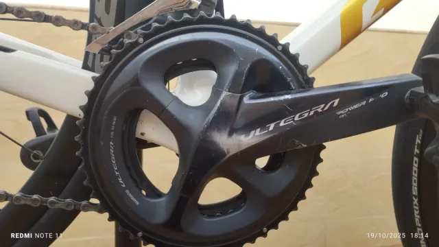 Bicicleta carbono disco con potenciómetro ultegra