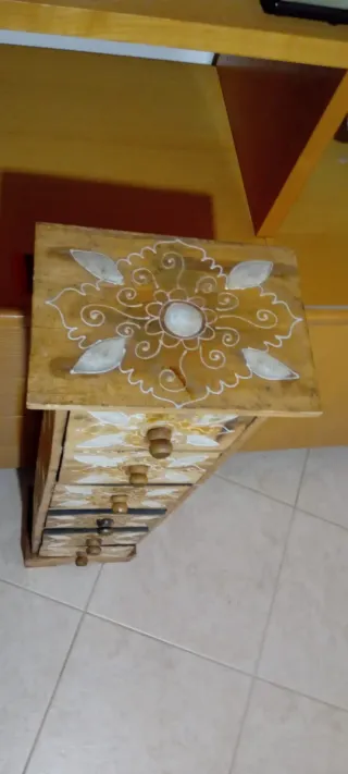 Mobiletto etnico 6 cassetti