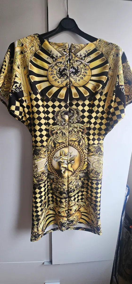 Vestido estampado oro y negro
