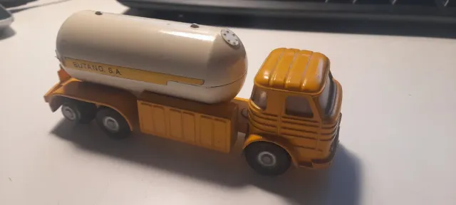 Camión Cisterna Butano Joal Miniatura