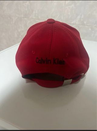 Gorra Calvin Klein Roja
