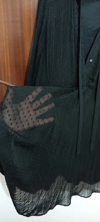 Abito manica lunga, ampio sotto