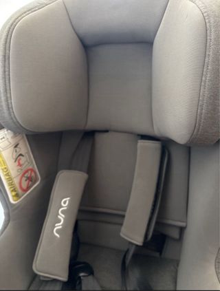 Silla coche Nuna gris