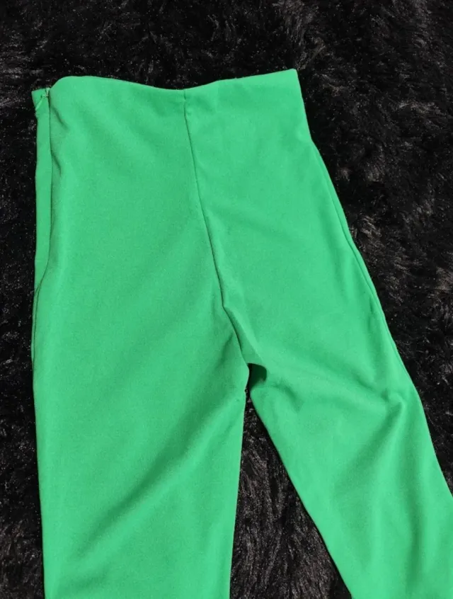 Pantalón campana verde