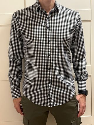 Camisa de cuadros blanco y negro
