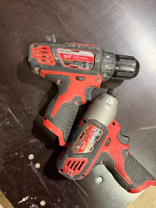 Taladro y Atornillador Milwaukee 100€ dos en perso