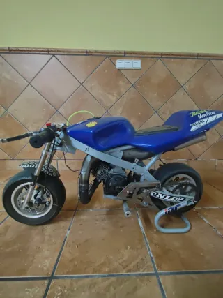 Minimoto azul Yamaha