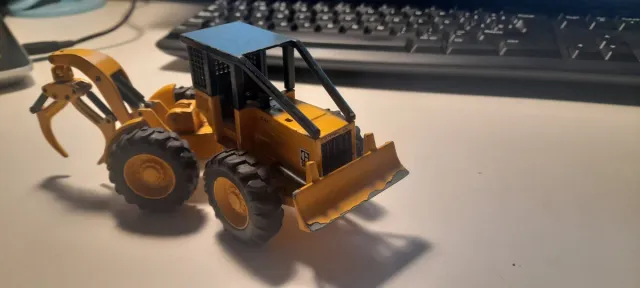 Miniatura Caterpillar 518