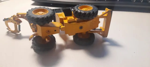 Miniatura Caterpillar 518