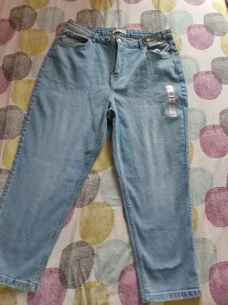 Pantalones vaqueros Mom Jean High Rise talla 46
