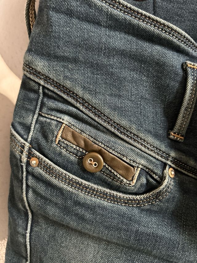 Vaqueros Salsa Mujer Push up mystery 
W26 L30