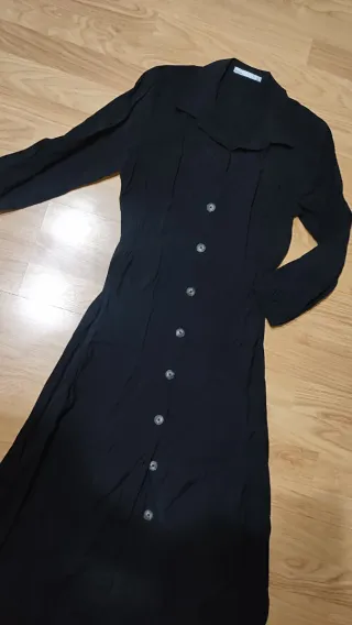 Vestido negro botones manga larga