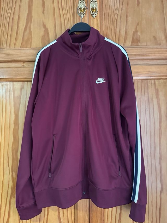 Chaqueta deportiva Nike Talla L