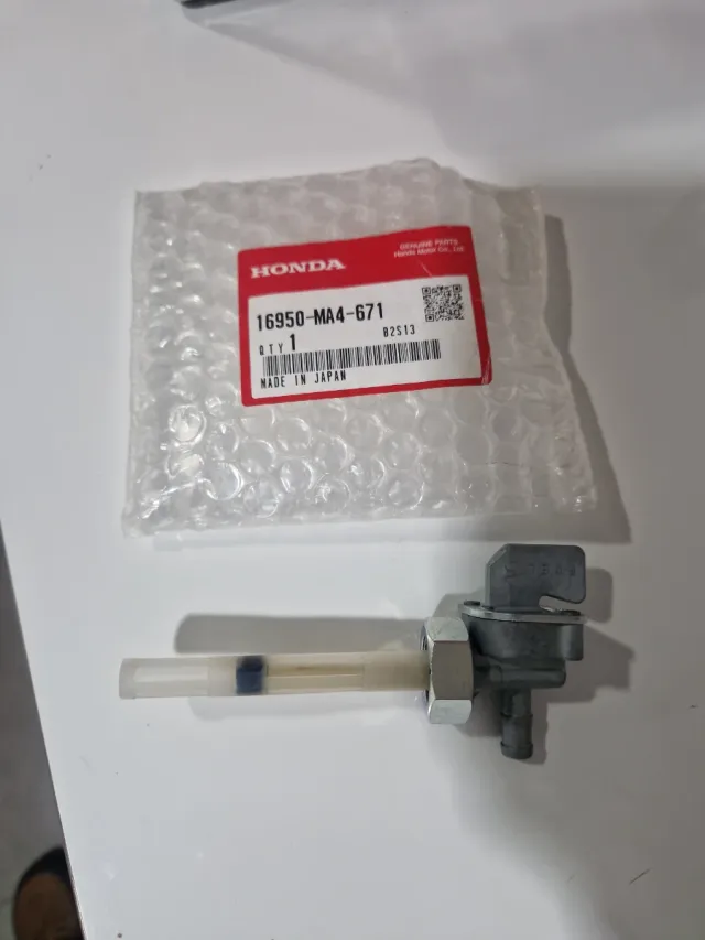 Grifo Gasolina Honda CB 750 - 16950-MA4-671