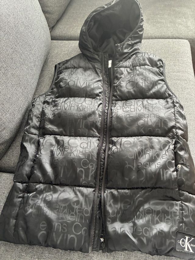 Impecable - Chaleco.Calvin Klein T.16 (XS adulto)