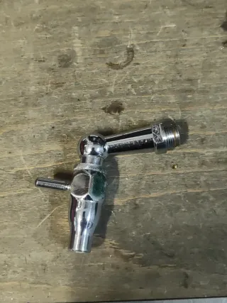 Grifo antiguo cromado