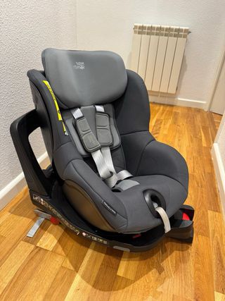 Britax Römer DUALFIX
Z-LINE, i-SIZE ISOFIX,3m-4año