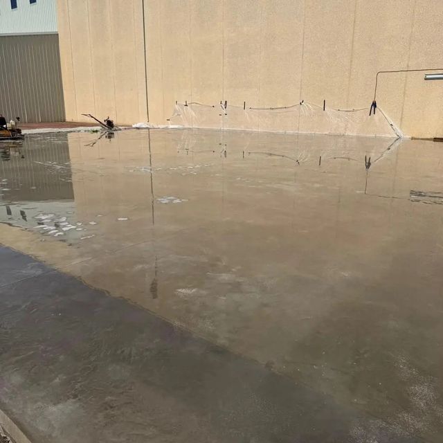 Hacemos todo tipo de trabajos en hormigón.