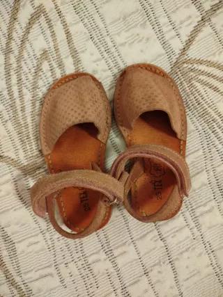 Menorquinas rosas talla 25