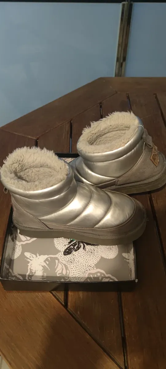 Botas niña plateadas y grises