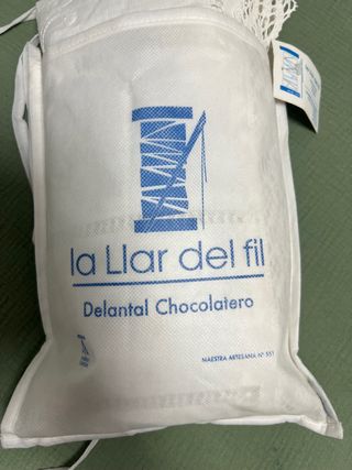 Delantal Fallera Chocolatero Blanco de niña