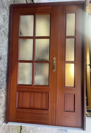 Puerta doble madera con cristales