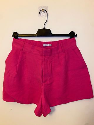 Shorts Stradivarius Morado y Rosa