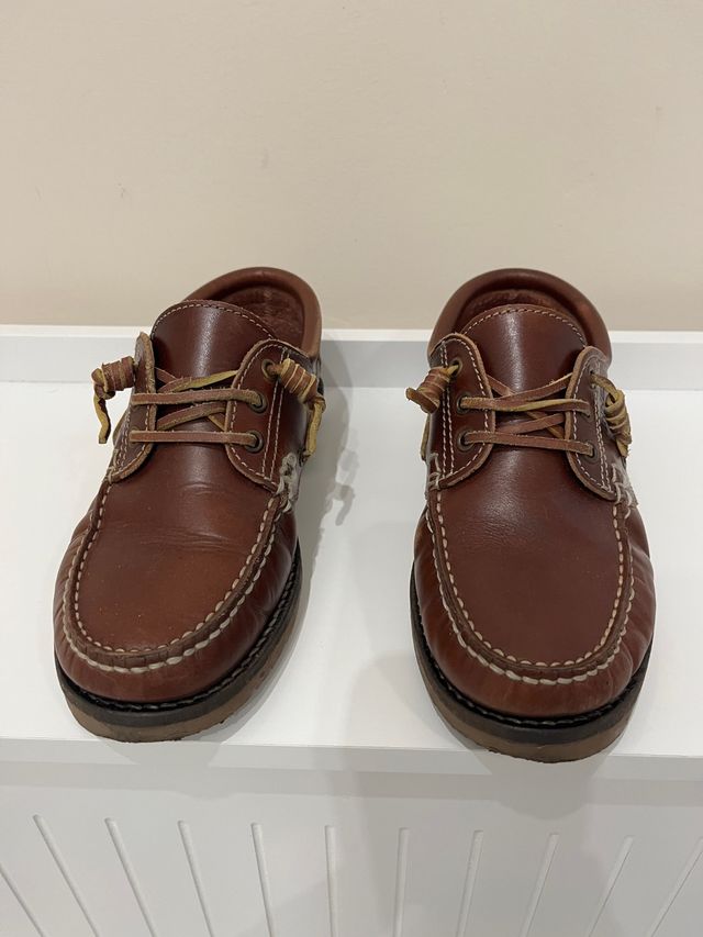 Náuticos de piel marrón talla 35. Marca Winner
