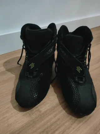 Pantalón Moto Mujer Vaquero Cordura
Y botines 36