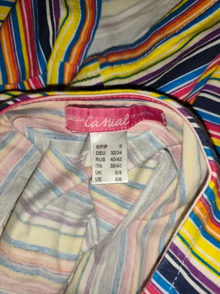 Blusa de rayas multicolor media manga y corta