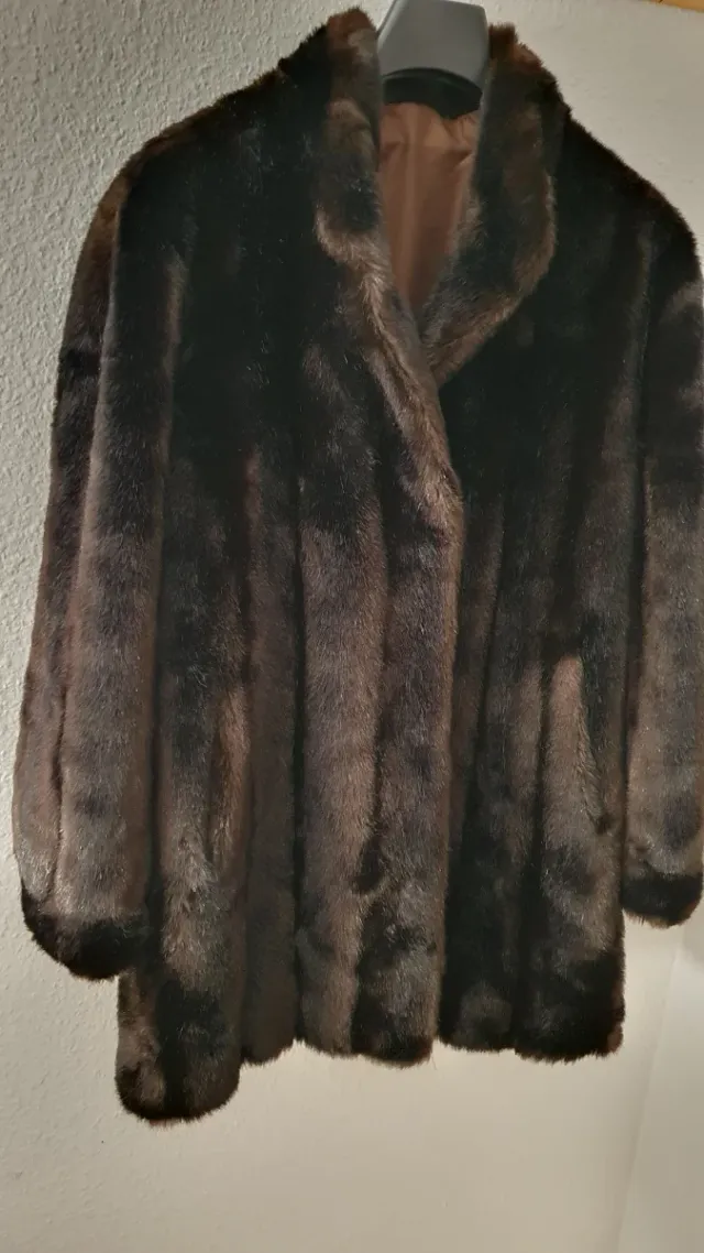 Abrigo de pelo marrón
