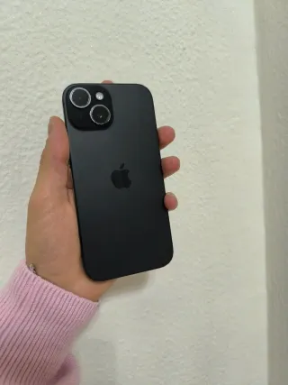 iPhone 15 Black